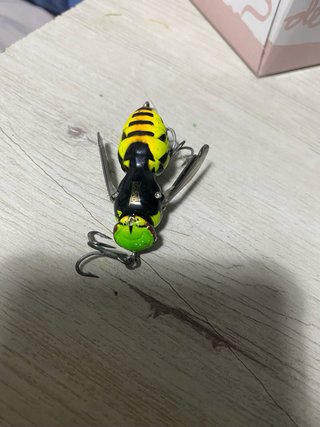 Señuelo pesca avispa Kindomg