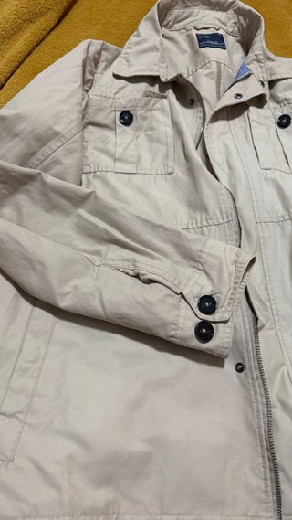 Chaqueta beige hombre