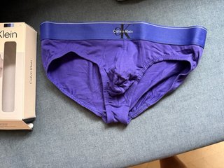 Slip Calvin Klein Morado Talla M