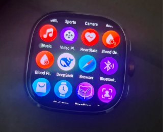 Teléfono móvil en la muñeca,con sistema Android 10