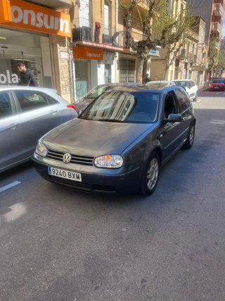 Volkswagen Golf 1.9 tdi 185000km!!