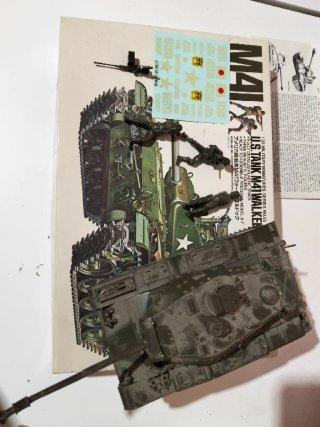 Maqueta Tamiya Tanque M41 Walker Bulldog