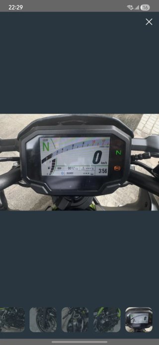 ✨✨MOTO KAWASAKI Z650 Naked Negra y Verde ✨