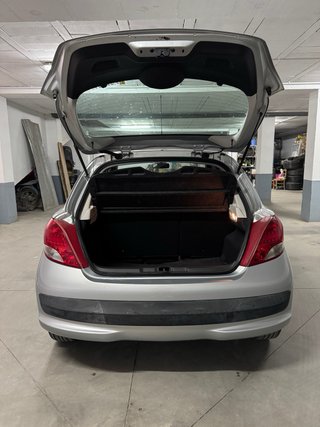 Peugeot 207 2011