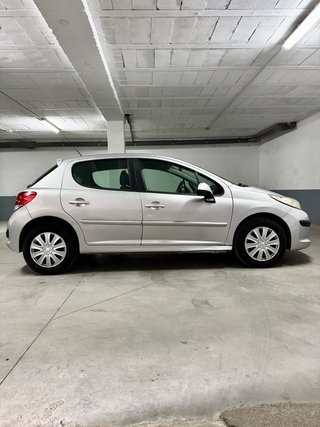 Peugeot 207 2011