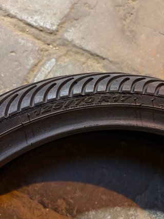 Neumático Pirelli Sliks