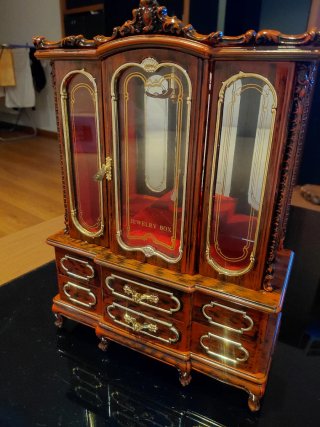 Joyero con caja de música