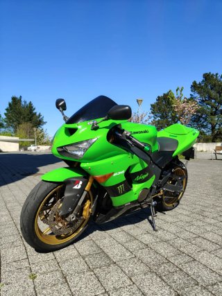 Kawasaki ZX6R 636 2006 verde. Limitada en papeles