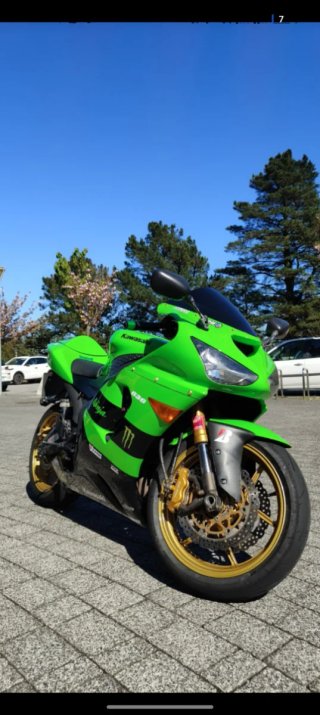 Kawasaki ZX6R 636 2006 verde. Limitada en papeles