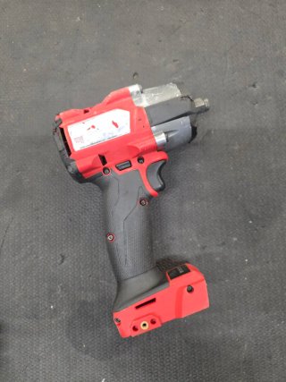 Avvitatore a impulsi Milwaukee M18 FUEL