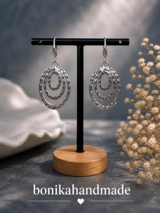 Pendientes plateados ovalados