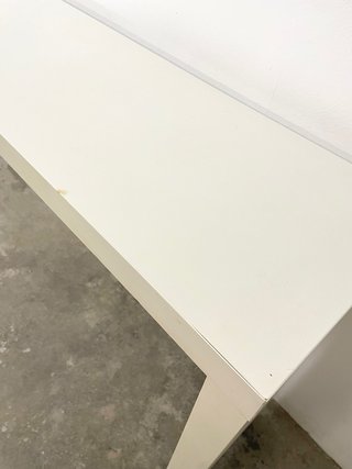 Consola, Escritorio o mesa auxiliar