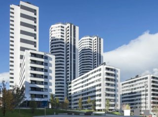 Venta parcela de garaje en Garellano 4