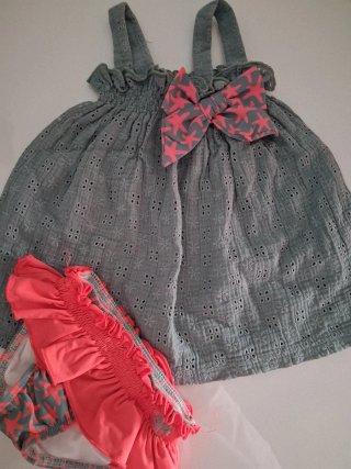 Lote conjuntos  Camisetas y bañadores niña