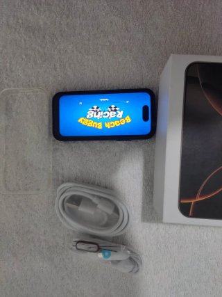 iPhone 16 Pro Azul Marino + Accesorios