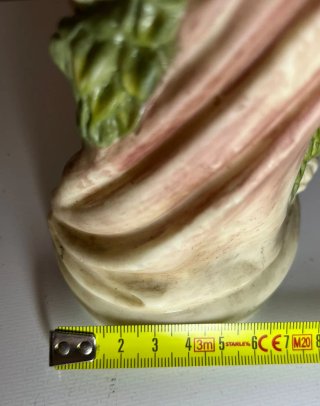 Scultura vintage donna con colomba
