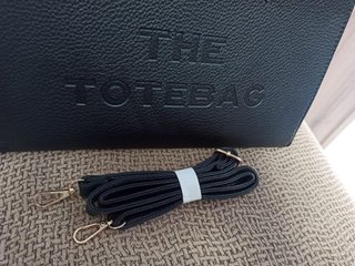 Bolso Negro The Totebag