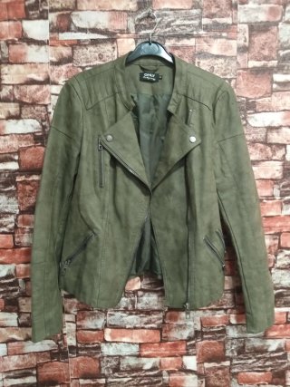 Cazadora Biker ONLY verde oliva