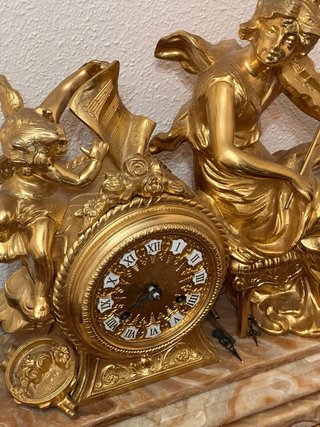 Reloj de sobremesa bronce figuras