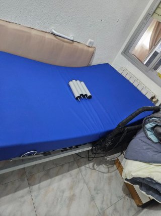 Cama articulada eléctrica mas colchon de 110 cm