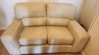 Sofá de 2 plazas beige
