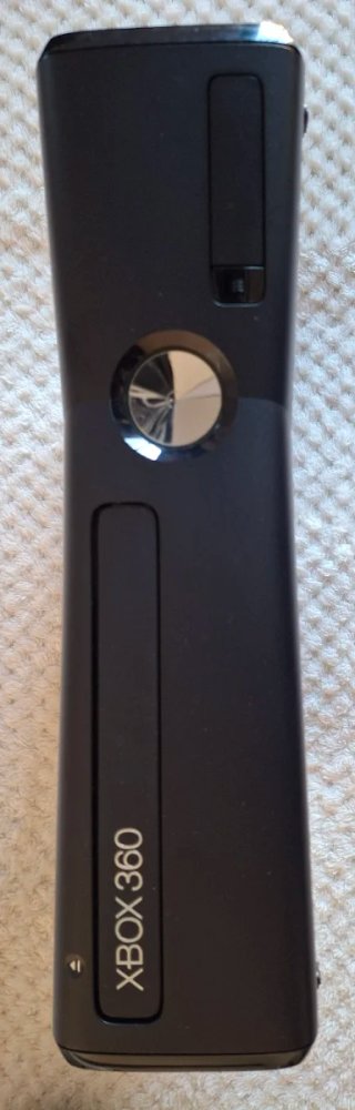 Xbox 360 Slim 250GB + Mando Negro