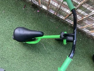Bicicleta sin pedales Chicco Verde