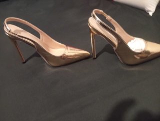 Zapatos de fiesta dorados para mujer