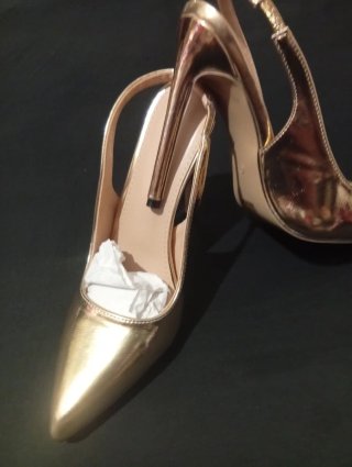 Zapatos de fiesta dorados para mujer
