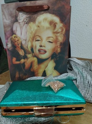 Bolso de fiesta metálico verde y dorado