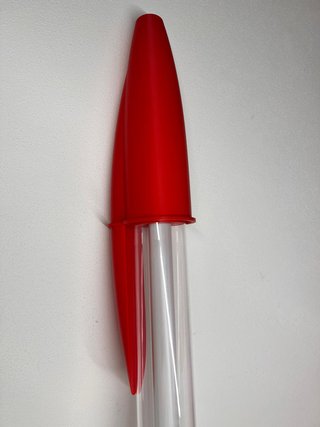 Lampada a forma di penna BIC rossa