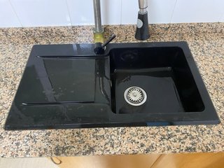 Fregadero Negro Granito con Grifo