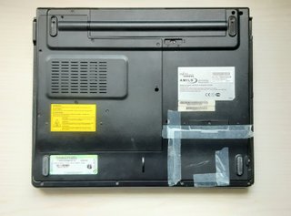 Fujitsu PIEZAS y Cargador Universal y conectores