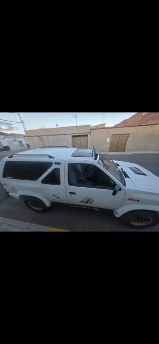 Nissan Terrano 1990