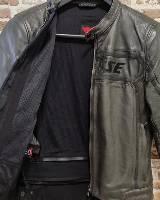 Chaqueta moto Dainese Tourage Piel Talla 50