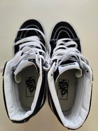 Zapatillas Vans Sk8-Hi Negras y Blancas