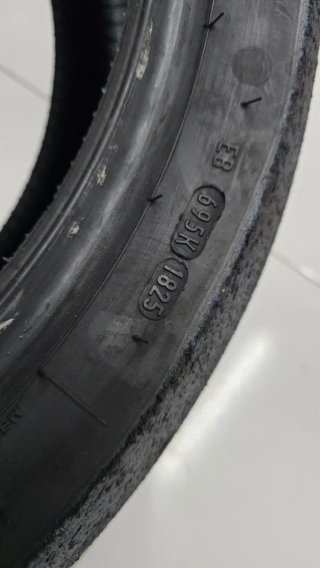 Neumático Slick Pirelli 190/60 R17 SC3