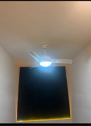 Montaje de ventilador de techo