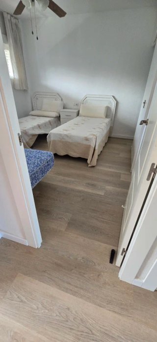Montador profesional de suelos SPC | Calidad