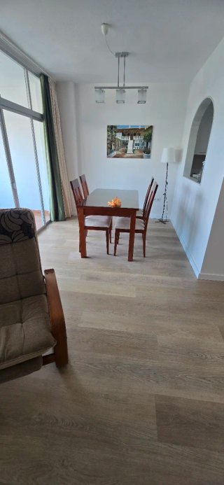 Montador profesional de suelos SPC | Calidad