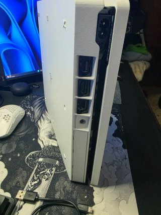PS4 Slim Bianca