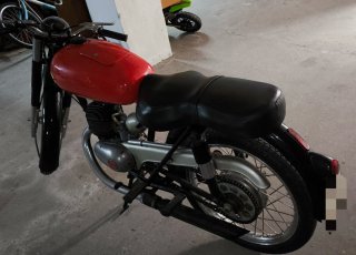 Montesa Brio 110 moto clásica