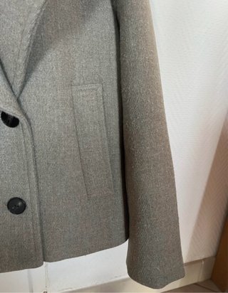 Abrigo Zara gris corto