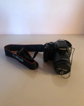 Canon EOS 1100D + EF-s 18-55mm