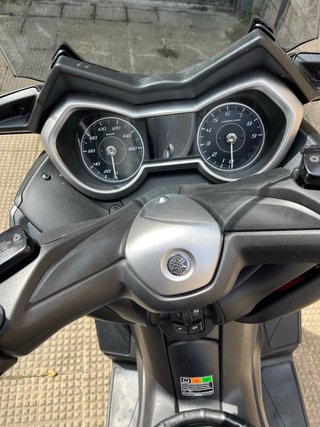 Yamaha XMAX 300 Negra