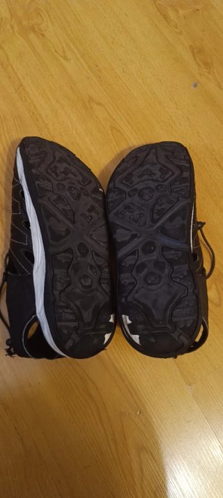 Sandalias deportivas cerradas negras talla 41