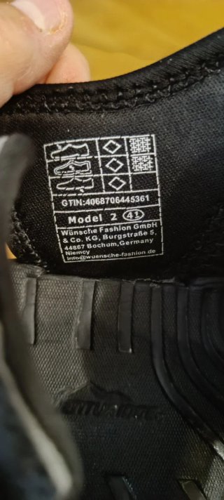 Sandalias deportivas cerradas negras talla 41