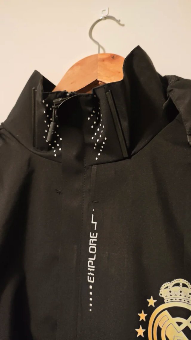 Chaqueta Cortavientos Impermeable Real Madrid