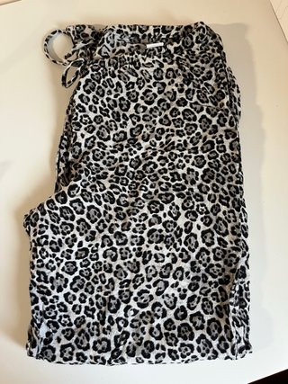 Pantalones anchos, de lino . estampado leopardo