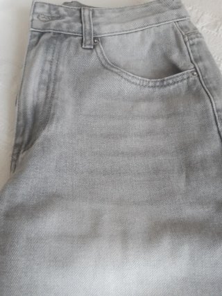 Pantalón vaquero gris claro pierna recta Talla XS